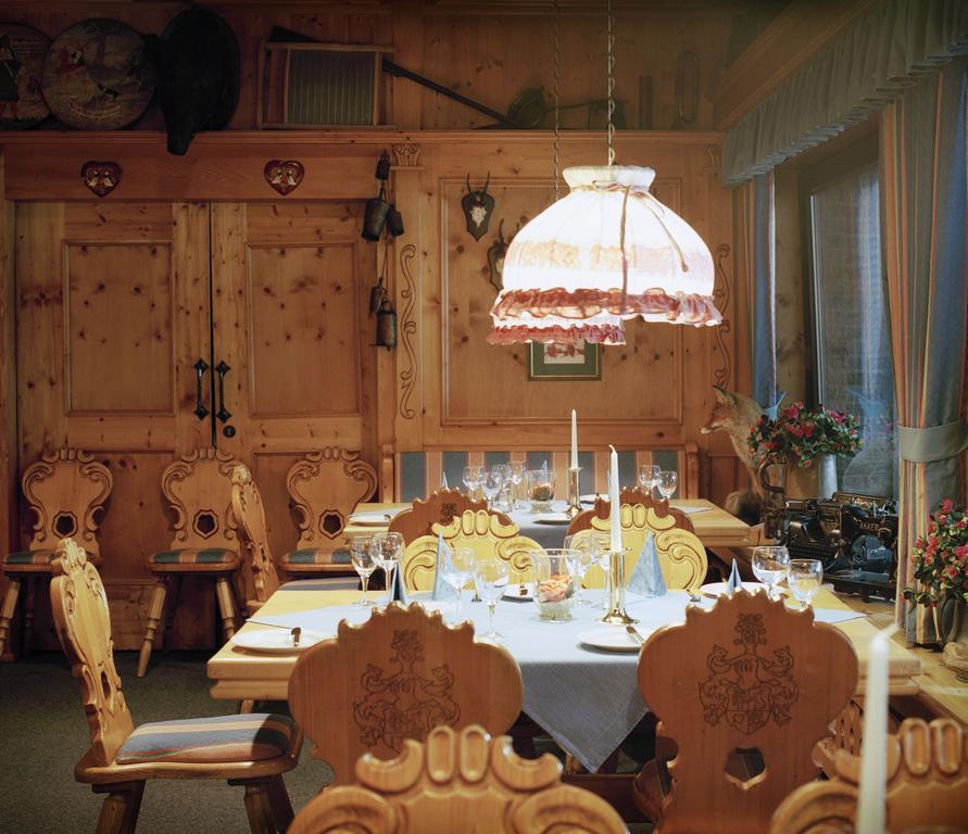 Hotel Rheinterrasse Benrath Düsseldorf Restoran fotoğraf